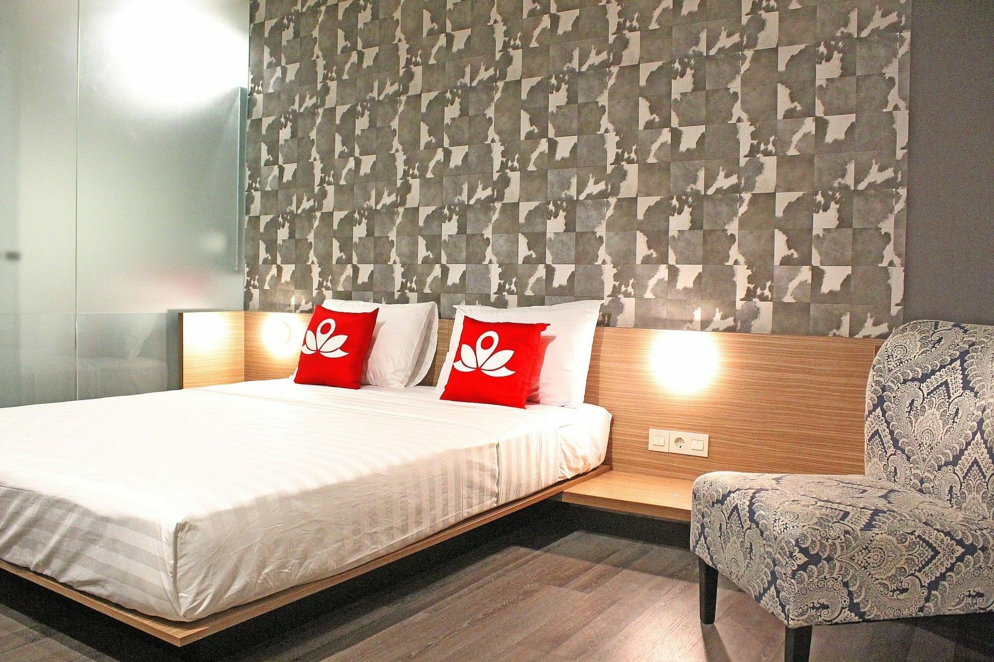 Wisma tamu Zen Premium Sampoerna Strategic Square